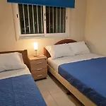 דירה Niki's Coastal Escape לרנקה