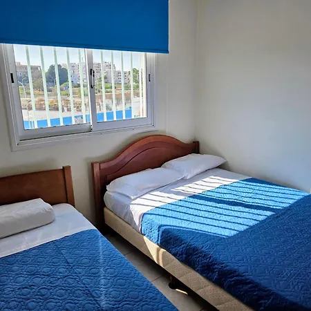 Niki's Coastal Escape * لارنكا