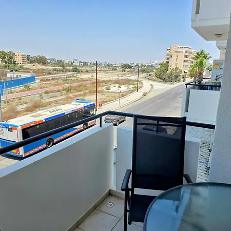 Niki's Coastal Escape * Larnaca